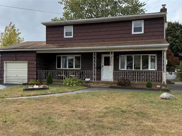 211 4th Avenue, West Babylon, NY 11704