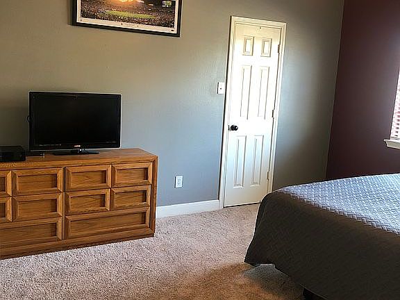 4th image of 4010 Ravenwood Ct