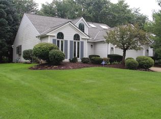 17801 Cambridge Oval, Strongsville, OH 44136