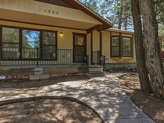 2nd image of 1209 N Gila Dr