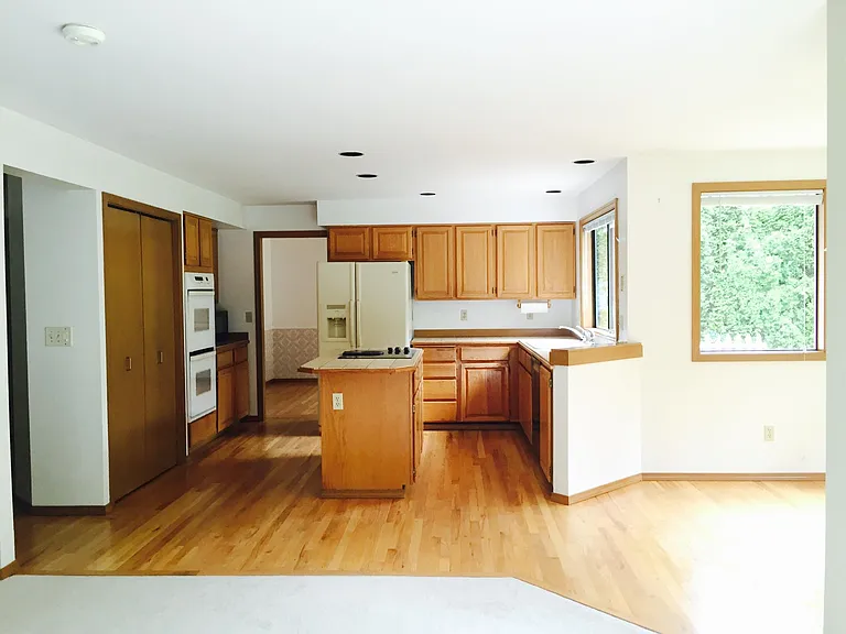 Kitchen and eating area