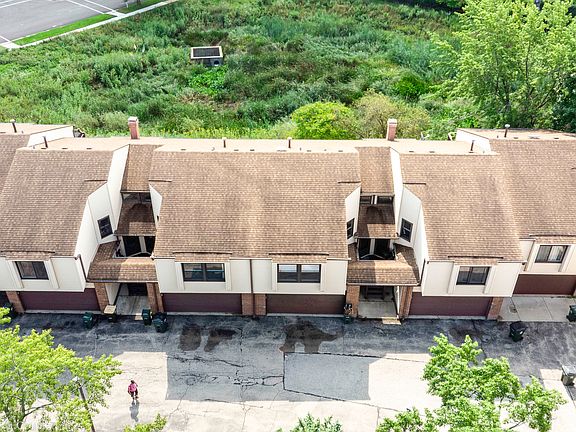 3rd image of 363 Juniper Tree Ct
