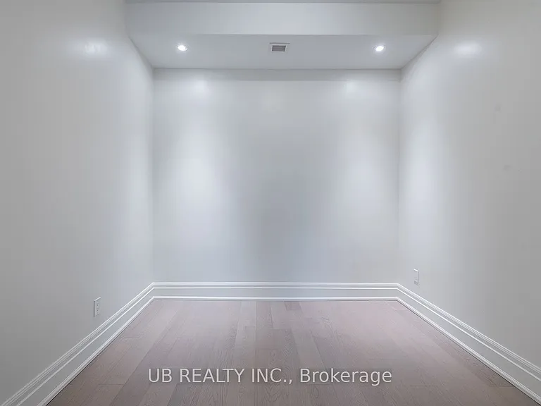 1451 Wellington St W #202 — Photo 6