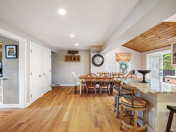 5th image of 45 Foster Ln