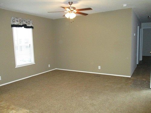 2nd image of 566 Courtland Ln