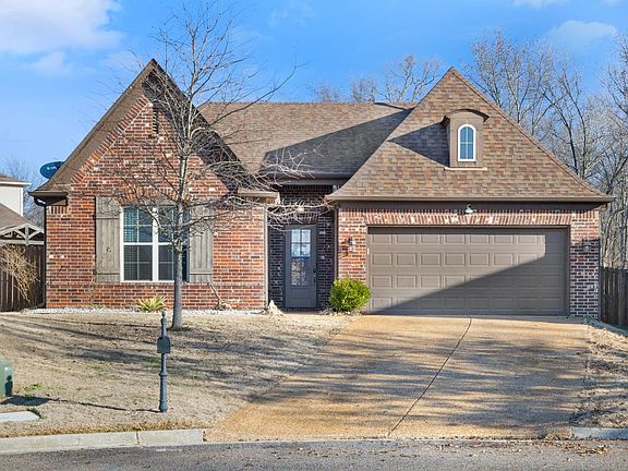 2nd image of 195 Willow Springs Ln