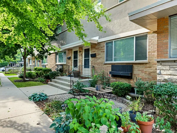 622 S Milwaukee Ave APT D, Libertyville, IL 60048