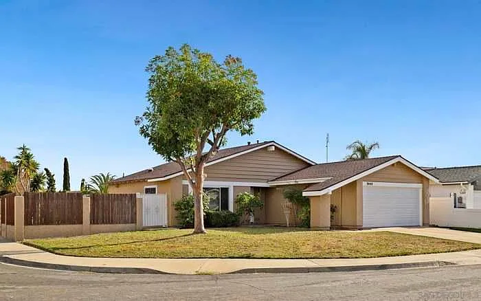 8449 Travis Ct — Photo 10