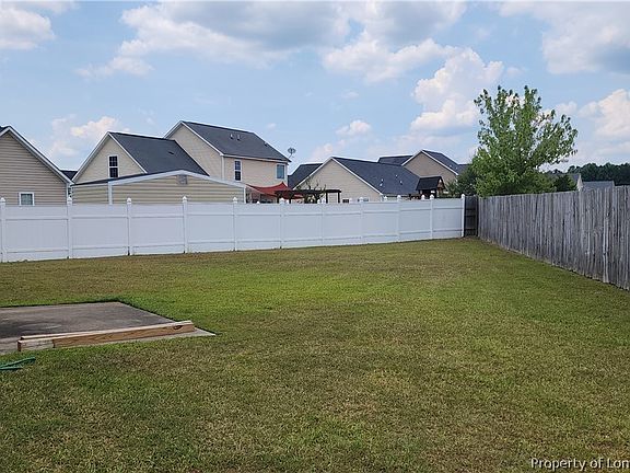 3rd image of 445 Collinwood Dr
