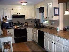 4th image of 56 Hilltop Dr