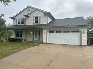 7258 S Countryside Ct, Franklin, WI 53132