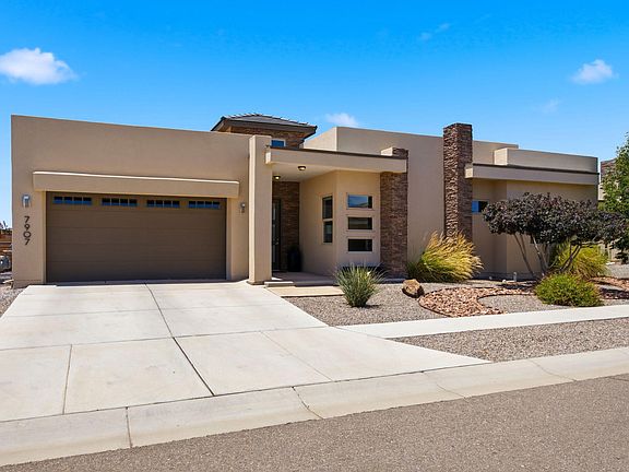 3rd image of 7907 Tiburon Hills Dr NW