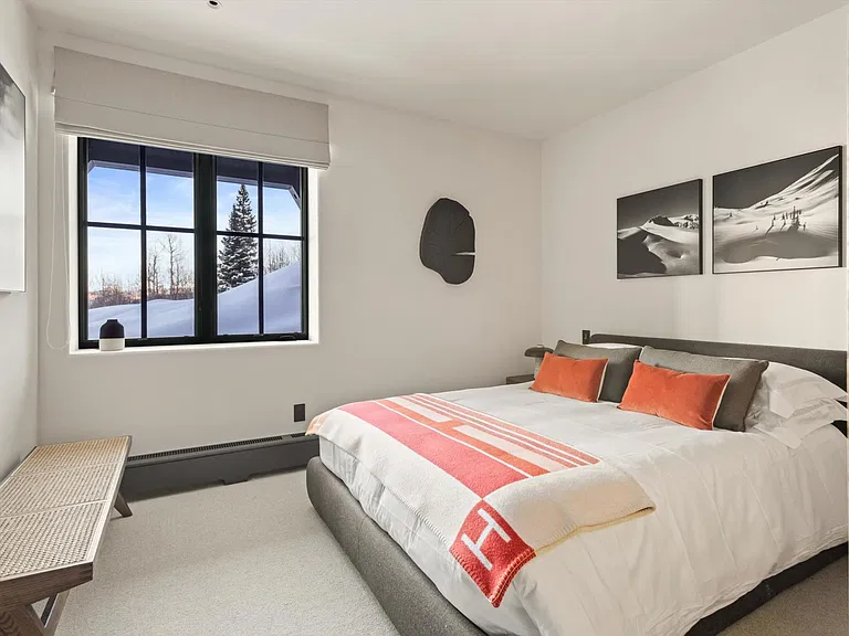379 Divide Dr — Photo 30