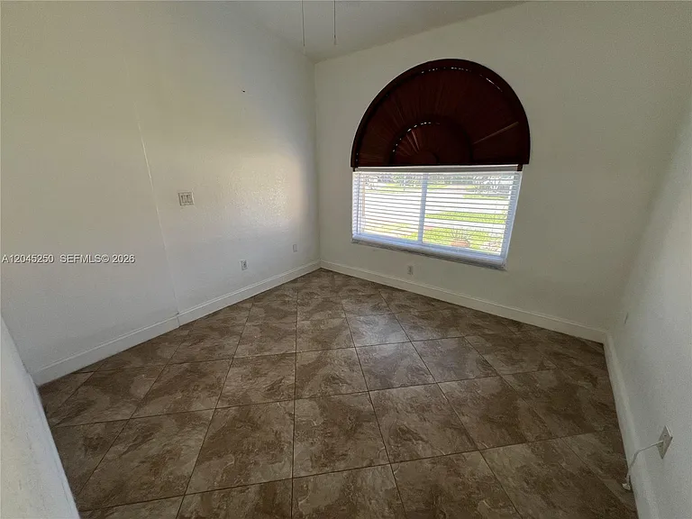 8842 NW 142nd Ln — Photo 20