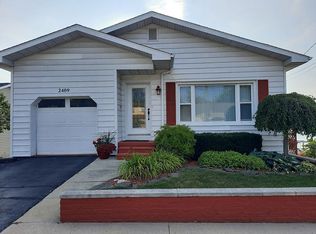 2409 River Rd, Marysville, MI 48040