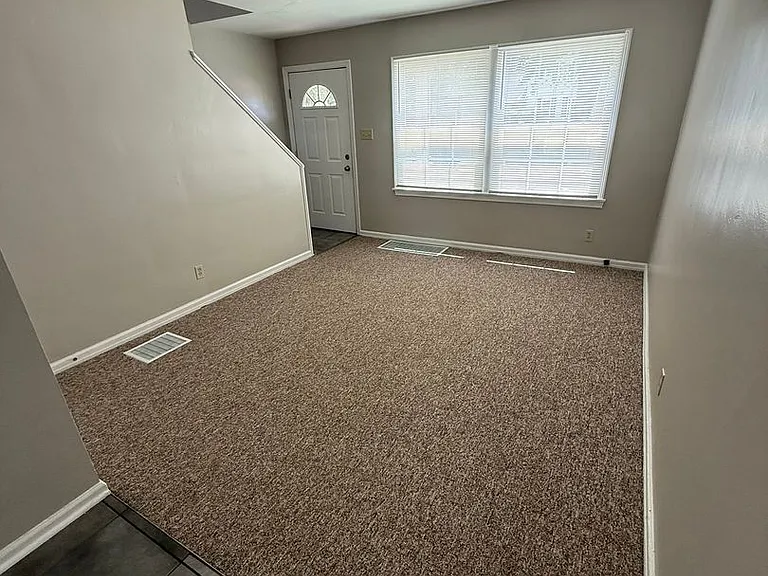 112 W. Park Ave. — Photo 11