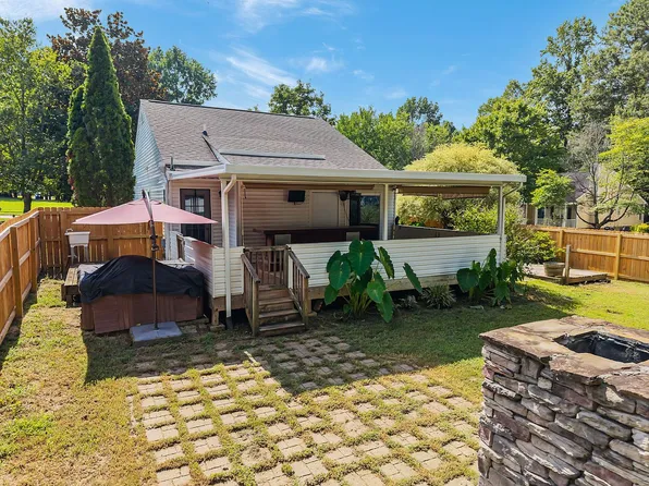 262 Highgate Cir, Wake Forest, NC 27587