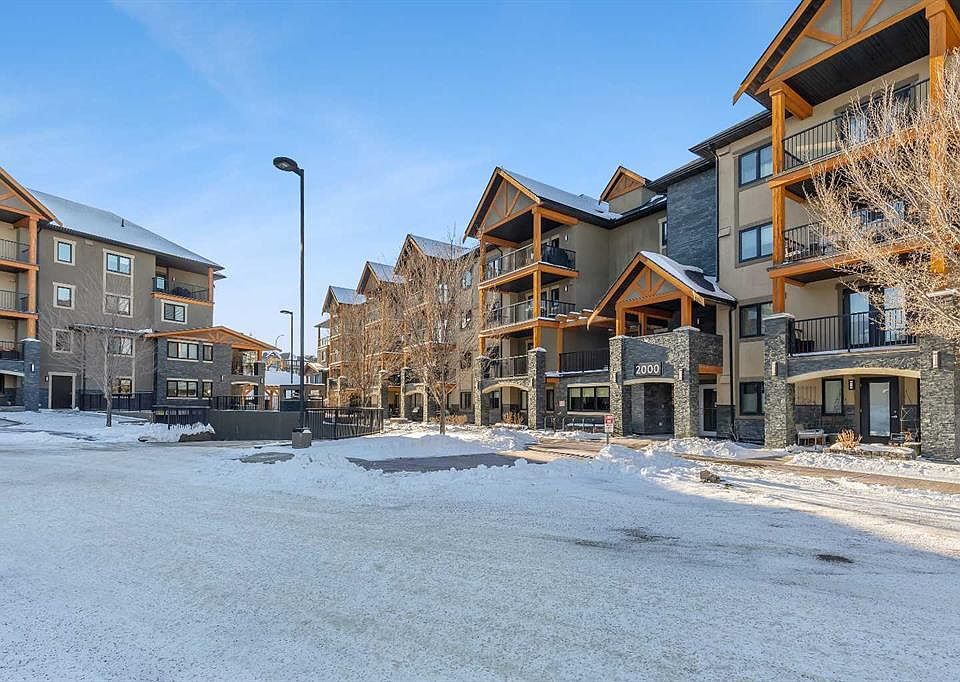 1st image of 402 SW Kincora Glen Rd NW #2206