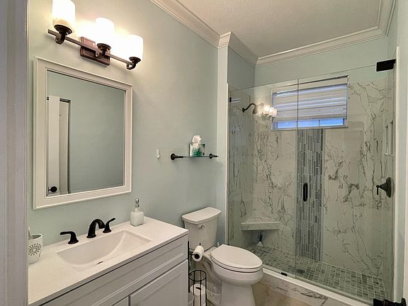 3rd image of 25719 Old Gaslight Dr