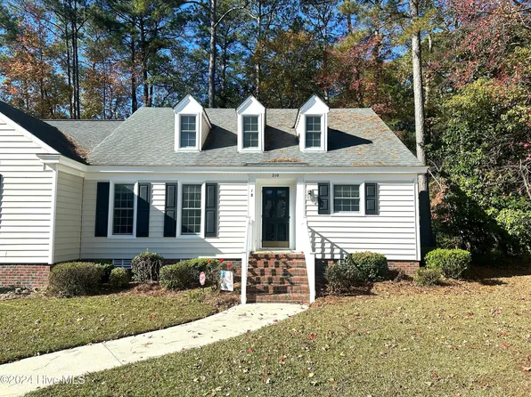 210 Hawthorne Lane W #1b, Wilson, NC 27893