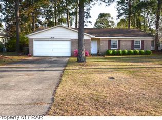 3839 Sturbridge Dr, Hope Mills, NC 28348