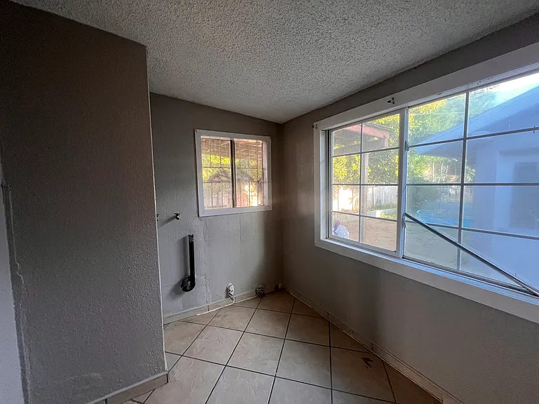 2810 Center St — Photo 18
