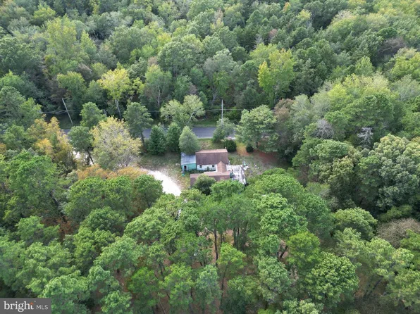 104 Burrs Mill Rd, Southampton, NJ 08088