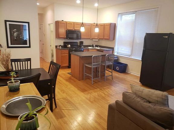 3rd image of 2611 W Augusta Blvd APT 3F