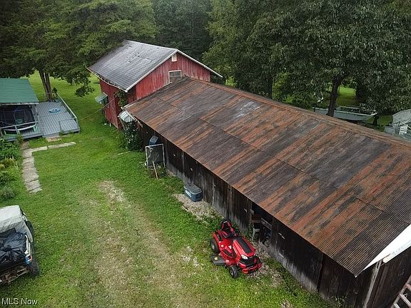5th image of 340 Vineyard Ln