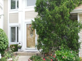 575 Denoyer Trl, Wheeling, IL 60090