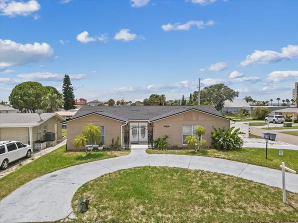 13701 Garris Dr, Hudson, FL 34667