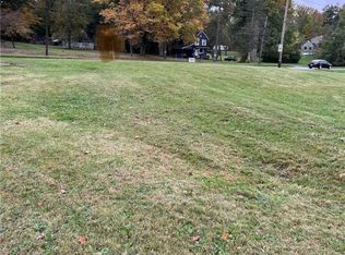 2002 Canfield Rd, Youngstown, OH 44511