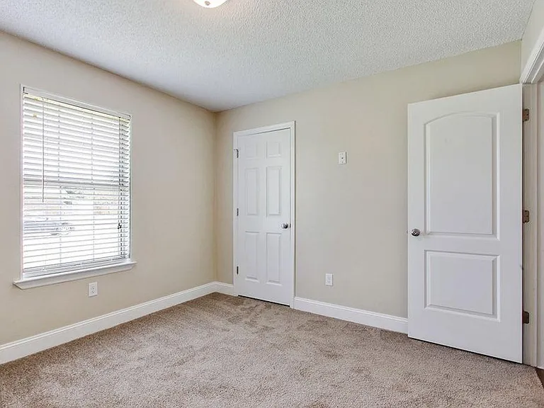 721 Cindy Ln — Photo 19