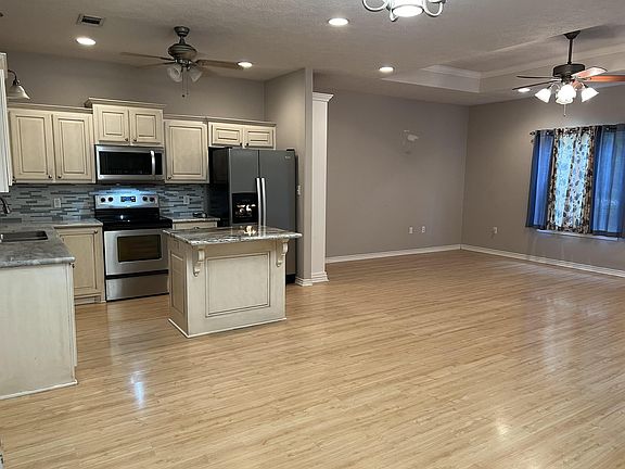 3rd image of 2729 Susie Dr