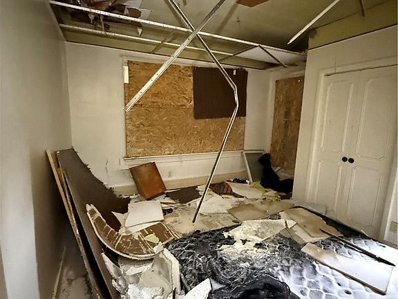 4th image of 41 Pierpont St