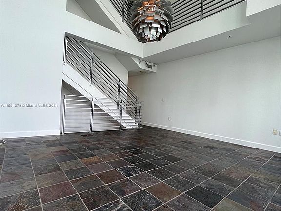 2nd image of 171 N Shore Dr #2