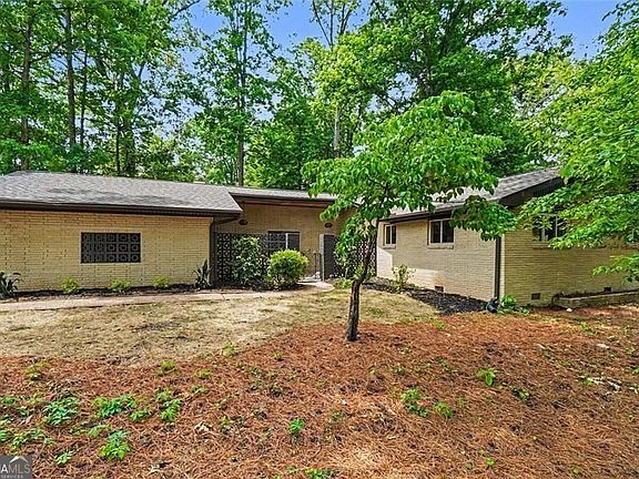 4th image of 2700 Hawaii Ct