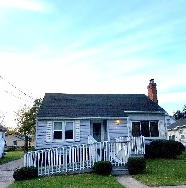 302 Spruce St photo 1