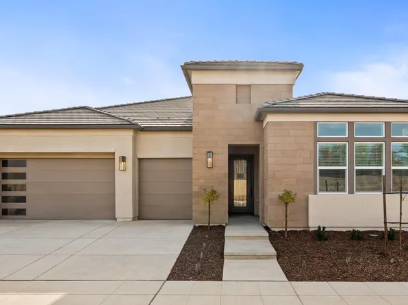 1584 Heirloom Ave, Clovis, CA 93619