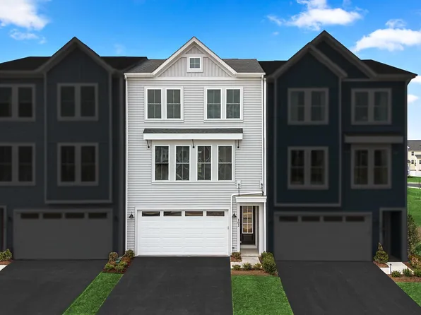 102 Galaxy Pl, Stephenson, VA 22656