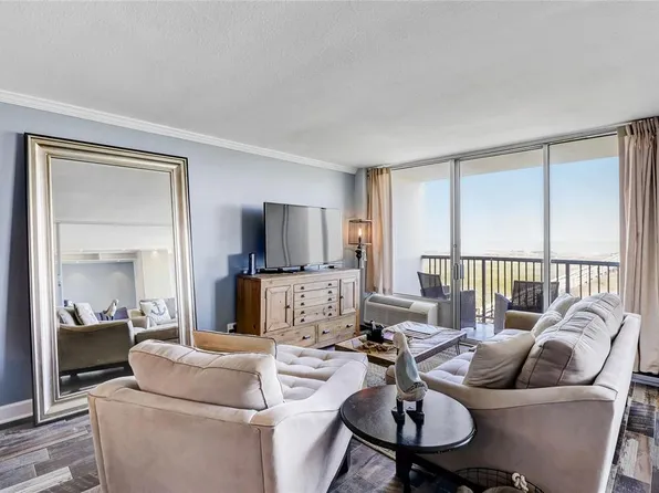 415 E Beach Dr APT 103, Galveston, TX 77550