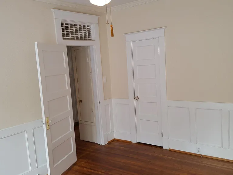 2250 Old Government St — Photo 14