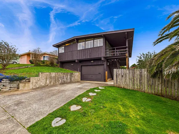 3335 Cottage St, Eureka, CA 95503