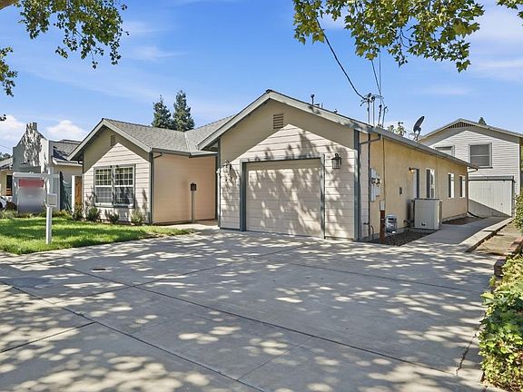 2nd image of 217 Palm Ave