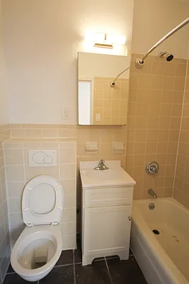 Rented by Waverly Realty Associates | media 19