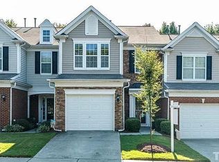 8406 Pilots View Dr, Raleigh, NC 27617