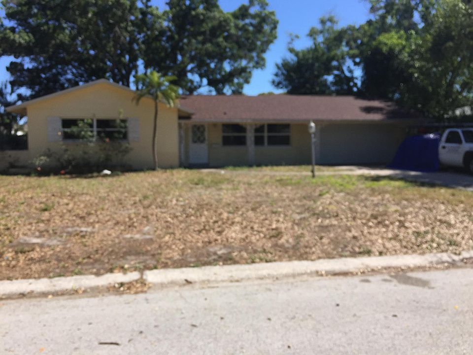 1st image of 4542 36th Ave N