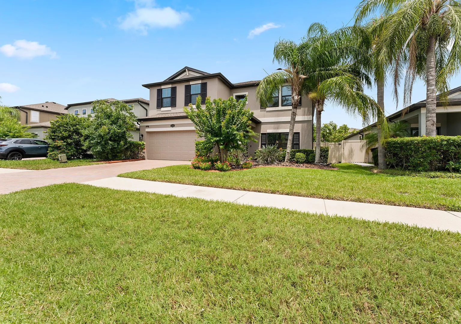 Stunning! 5 Bedroom + Huge Loft / 3 Bath / 2 Car Garage / Fully Fenced, Executive Home In Highly ... — Photo 2