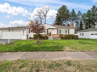 58 Belview Dr, Rochester, NY 14609