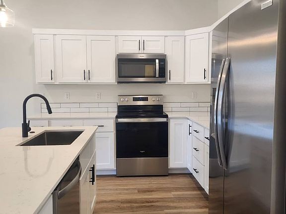3rd image of 126 Trifecta Ln